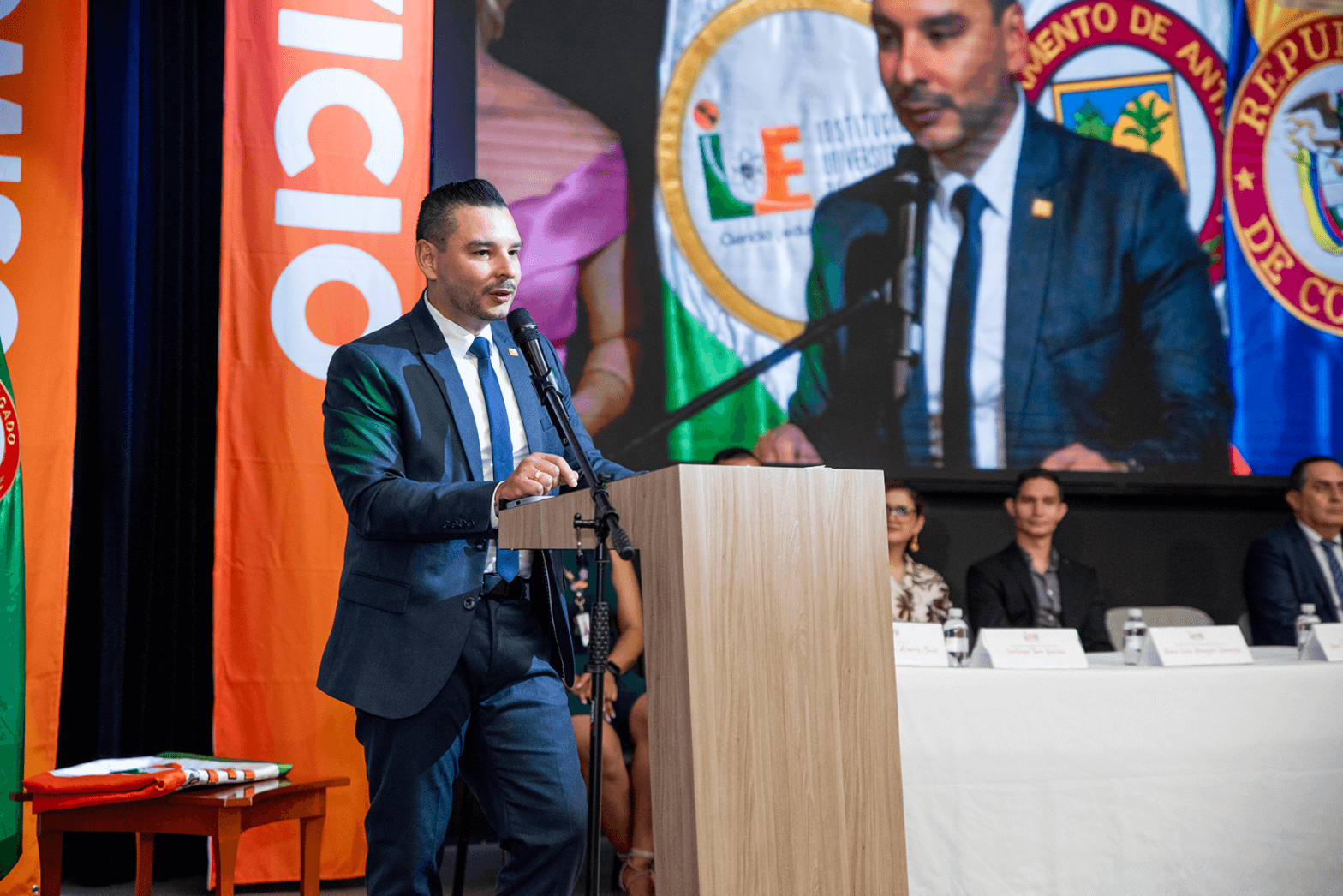 Rafael Alejandro Betancourt Durango asumió un nuevo periodo como rector de la Institución Universitaria de Envigado (IUE) 1